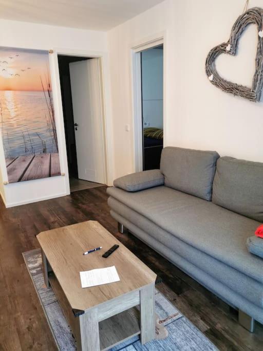 Wohnen Direkt Am Uferpark Mit Grossem Balkon Und Seeblick Friedrichshafen Exterior photo