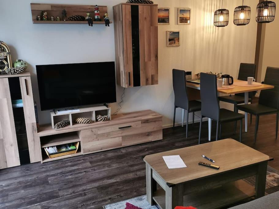 Wohnen Direkt Am Uferpark Mit Grossem Balkon Und Seeblick Friedrichshafen Exterior photo